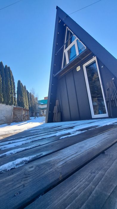 Будиночок A-frame з басейном в центрі Славська