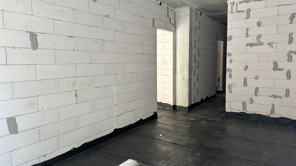 Продаж 2-к квартири + власне патіо, площа: 72.2 м², Брюховичі