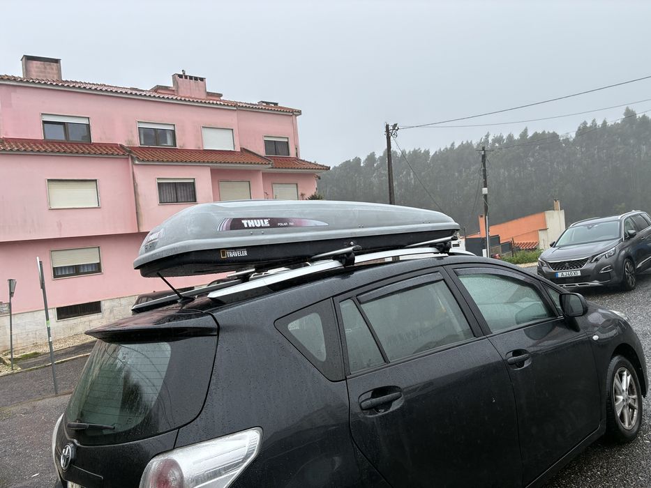 Caixa slim fit THULE polar 700 de 230cms em optimo estado para venda