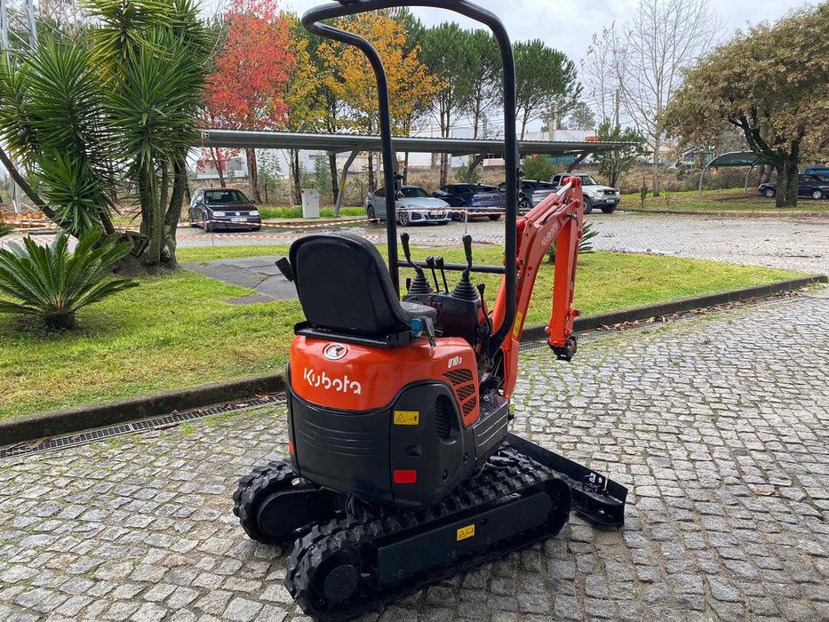 Miniescavadora Kubota U10-3