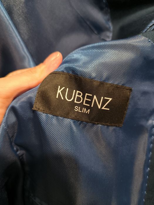 Garnitur marynarka spodnie męski kubenz slim granat niebieski 
Założon