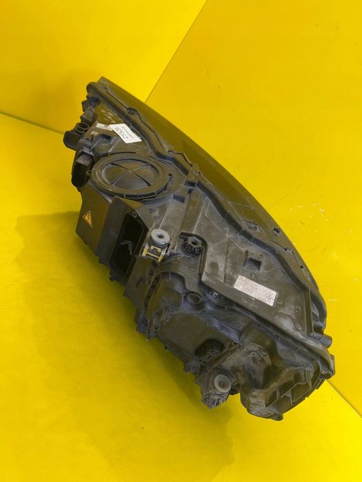 lampa prawa przednia audi q7 bi-xenon led 4m0941006