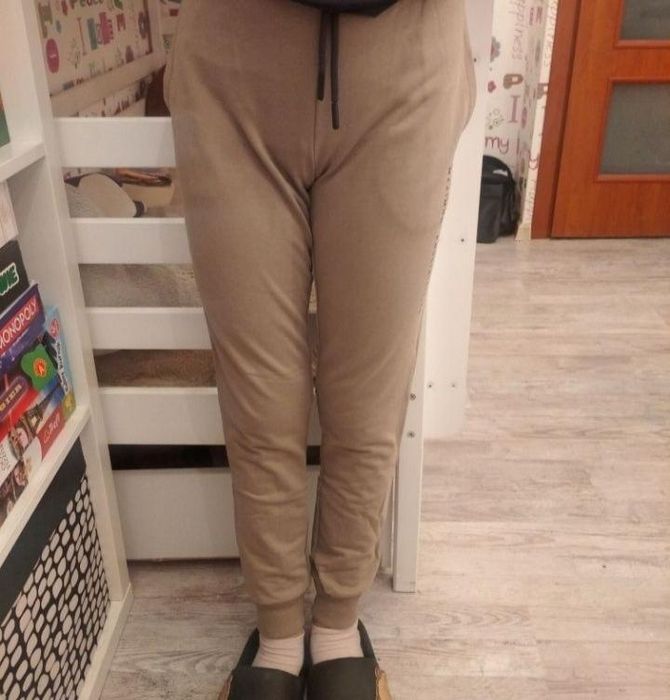 Kremowe dresy dziecięce