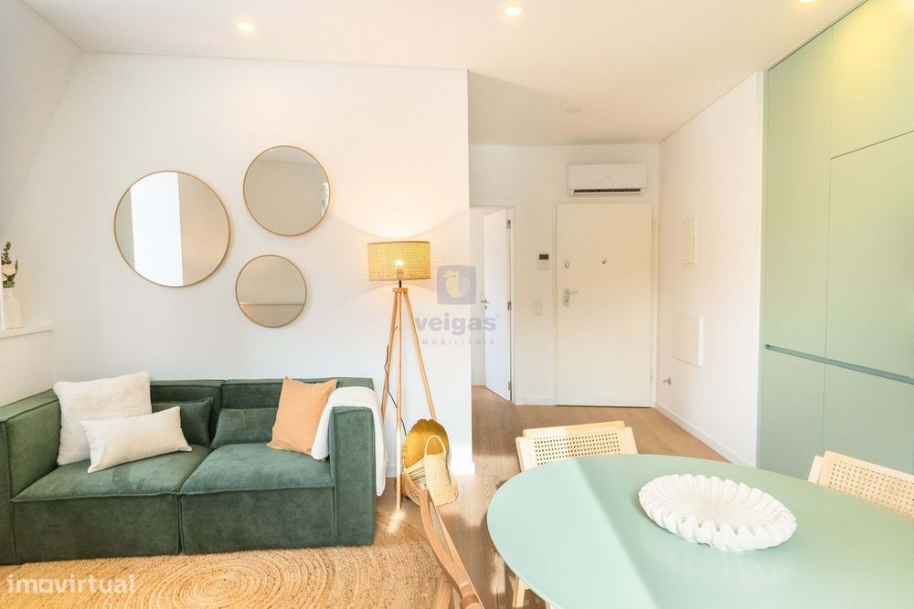Apartamento  T1 em Leiria no coração da cidade de Leiria, em prédio to — Leiria, Pousos, Barreira E Cortes, Leiria