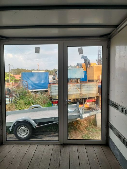 Atrelado reboque dois eixos