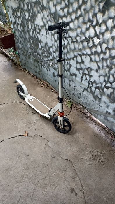 Продам  самокат детский