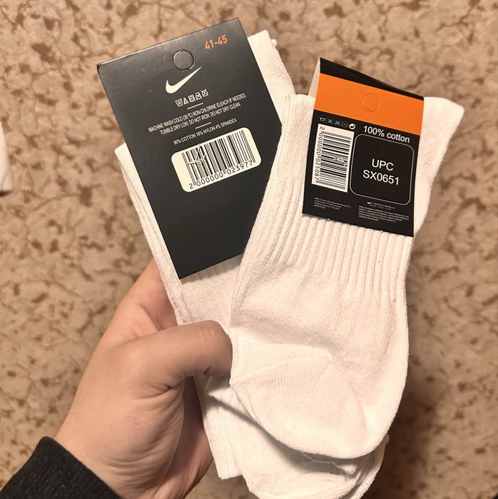 Шкарпетки Nike для жінок та чололовіків