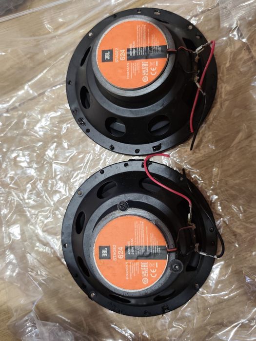 JBL автомобільні колонки