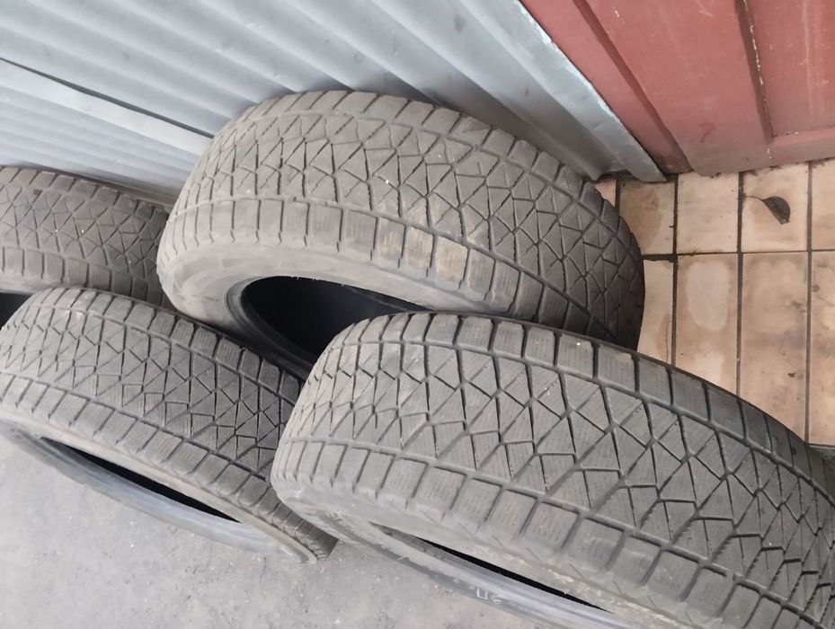 Продам резину на КІА