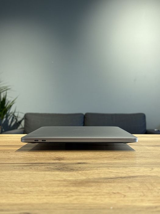 MacBook Pro 15 2017 i7 16/256gb Pro 560 !! Гарантія від магазину !!