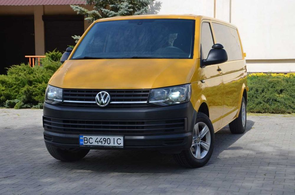 Продам VOLKSWAGEN TRANSPORTER T6 2.0 TDI 2016 года выпуска