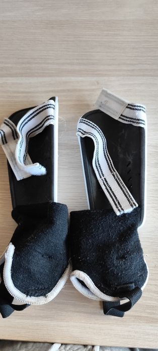 Caneleiras de futebol Kipsta em branco (S)