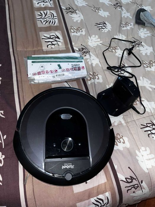 Robot roomba combo i8 ( aspirador e passa o chão tudo sozinho )