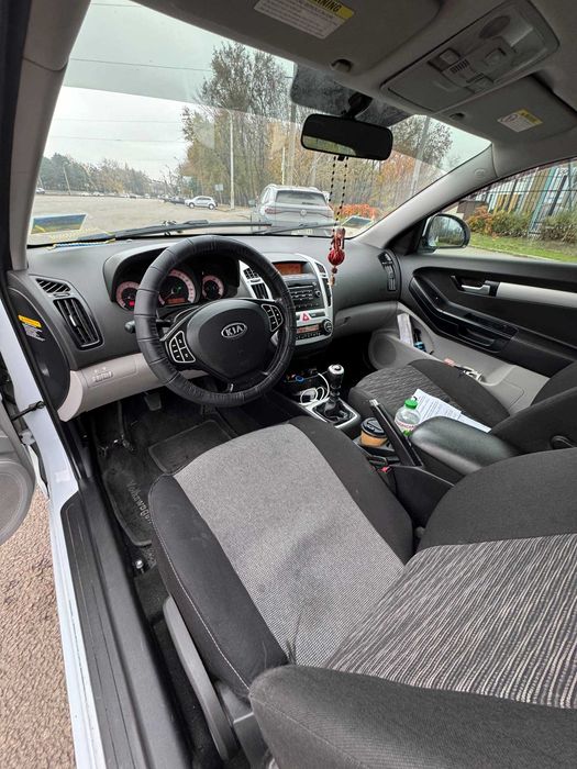 Продам Kia Pro Seed
