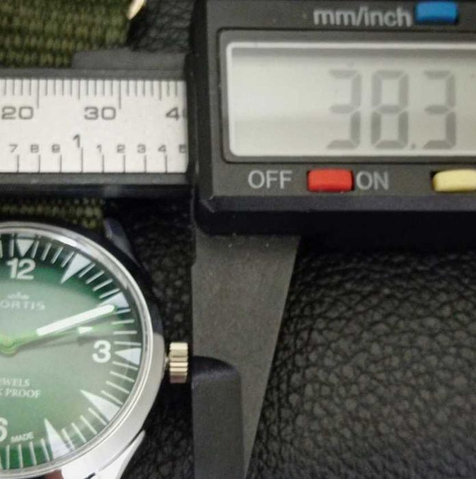 Relógio mecânico Fortis verde a corda de fabrico Suiço