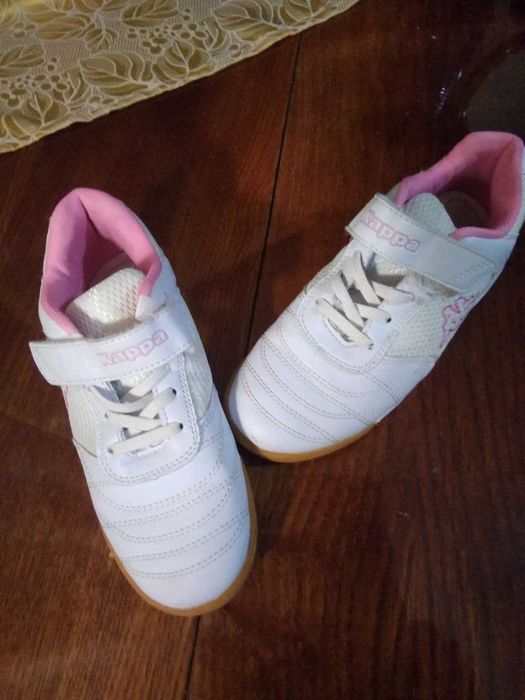 Дитячі кросси для дівчинки б/в ,. розміри 31- 20 см