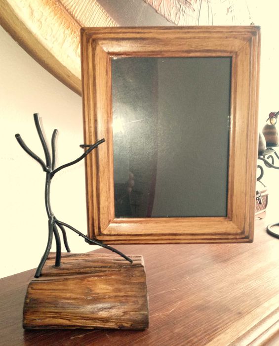 Moldura Rústica em madeira ( artesanal )