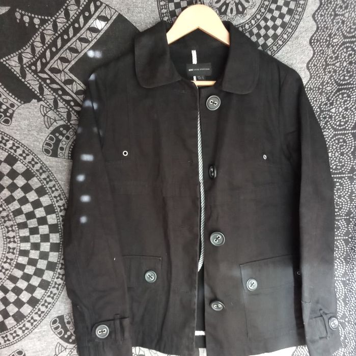 Casaca preta da Mango