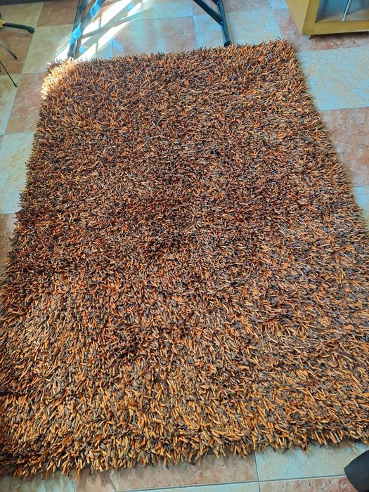 Vendo 2 bons tapetes de sala