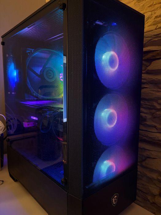 Komputer Gamingowy Ryzen 5 7600 | RX 7700 | 32GB RAM DDR5 | 2TB SSD M2