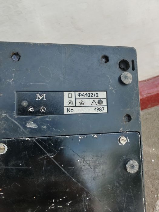 Мегаомметр Ф4102/2