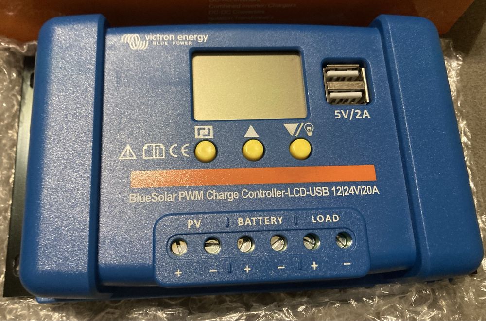 Контроллер заряда Victron Energy BlueSolar 20A