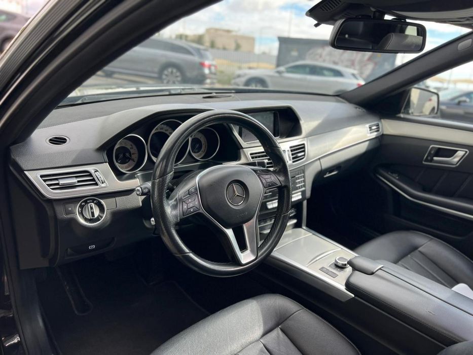 Mercedes-Benz E 220 — fotografia 4