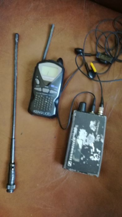 Radio pmr443 e outro Sennheiser