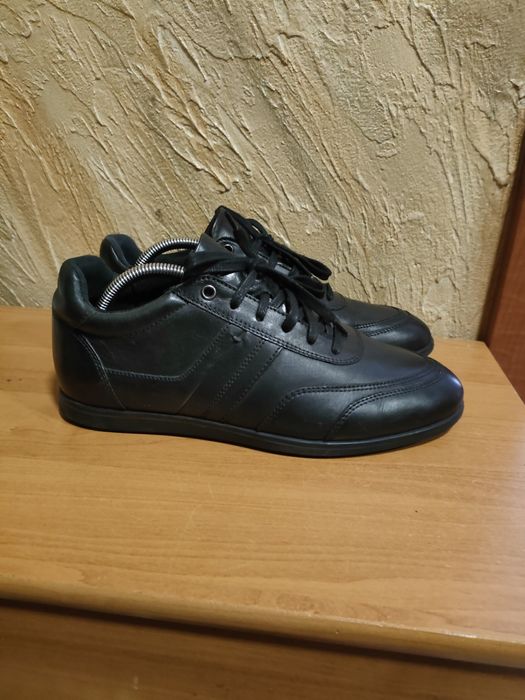 Sneakersy skurzane Lasocki 41 z wkładką wewnątrz 26,5 cm.