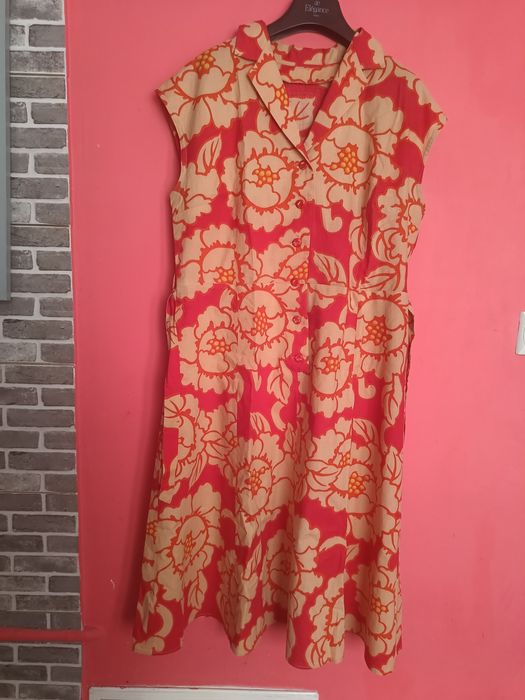 Sukienka beżowo-czerwona