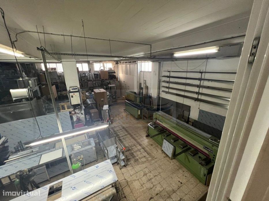 Armazém de Excelência no Centro de Odivelas - 803 m² | €1.200.000, ...