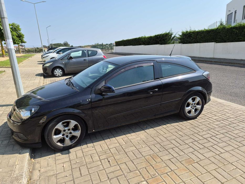 Selling Opel Astra GTC in good condition!