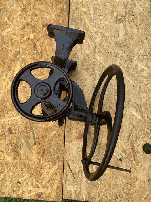 Maszyna kowalska wiertarka