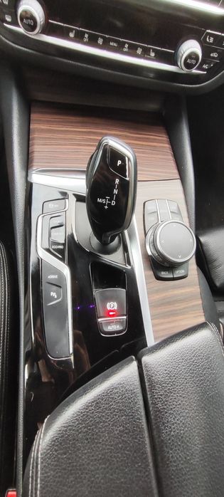 BMW 530E G30 гібрид