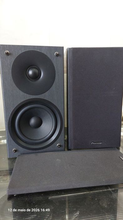 Colunas monitor pioneer