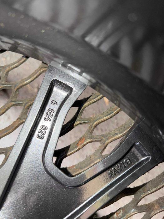 Оригінальні диски R21 на BMW X5 G05 X6 G06 915 m style