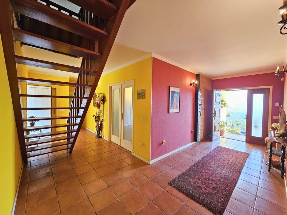 Moradia T4 | 3.000 m² de Terreno | Piscina | Vistas Panorâmicas