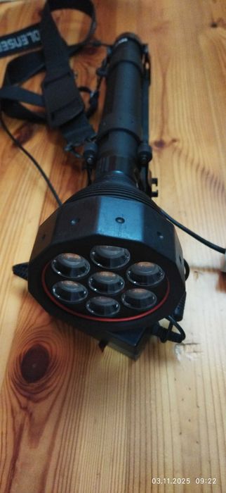 Тактический фонарь