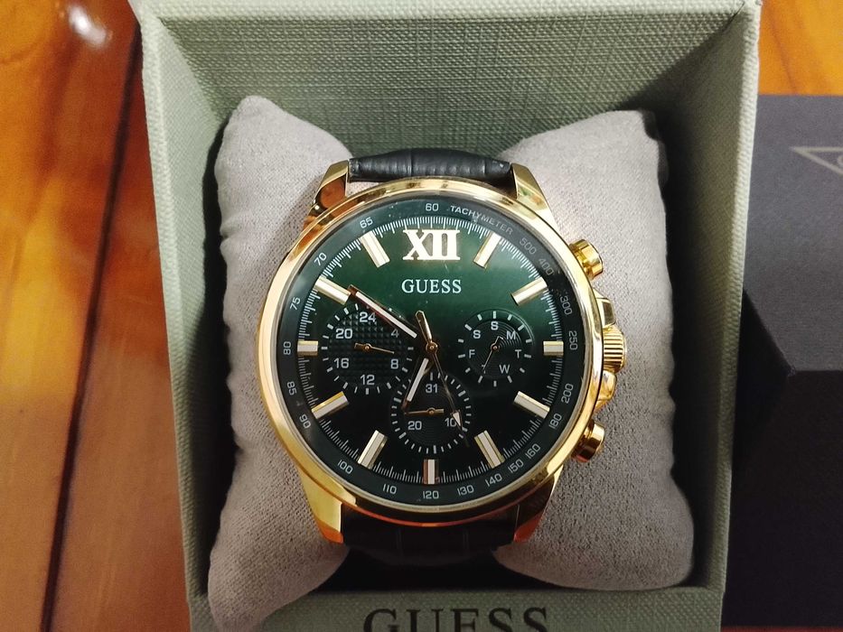 Relógio Guess Walker mostrador verde Bracelete de couro ( GW0901G5 ) novo