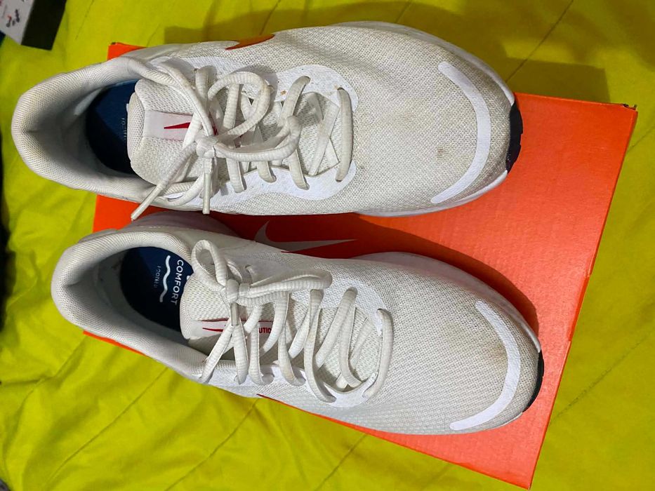 Ténis Nike Brancos