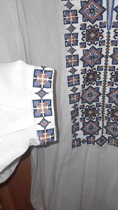 Чоловіча вишиванка б/у