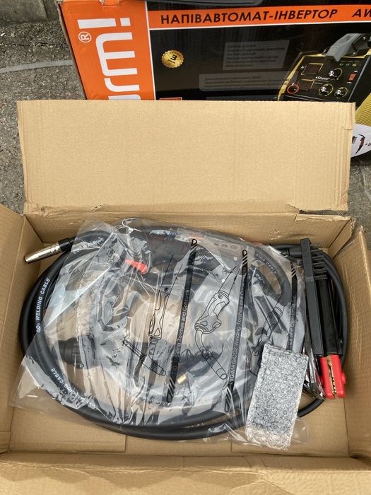 Інверторний зварювальний напівавтомат(MIG/MAG,MMA,350A)SturmAW97PA350P