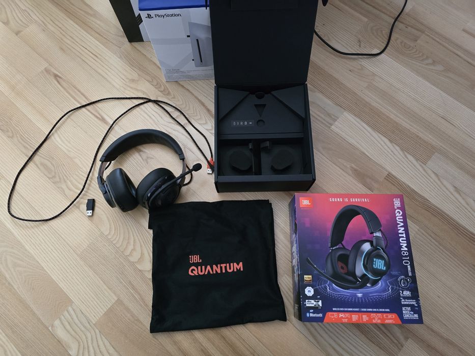 JBL Quantum 810 Wireless
