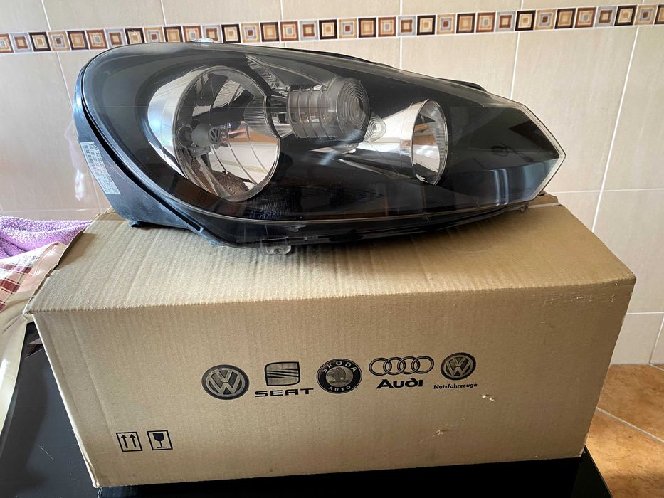Par de Óticas Originais Hella Golf 6 GTI - Estado Impecável