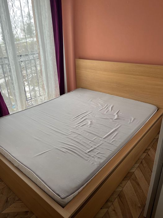 IKEA lóżko malm 180 x 200 z pojemnikami