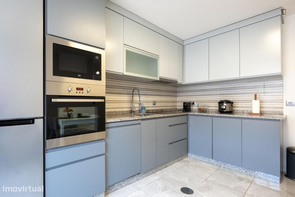 Apartamento com 3 quartos - localizado em Mafamude Porto