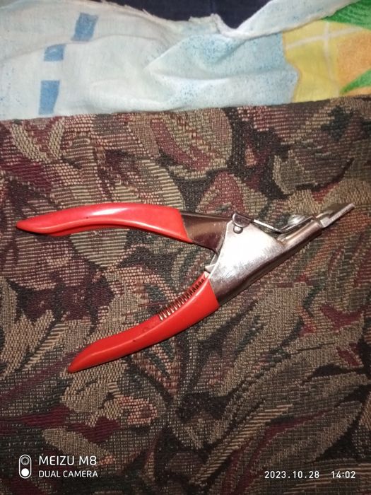 Маникюрные кусачки новые.