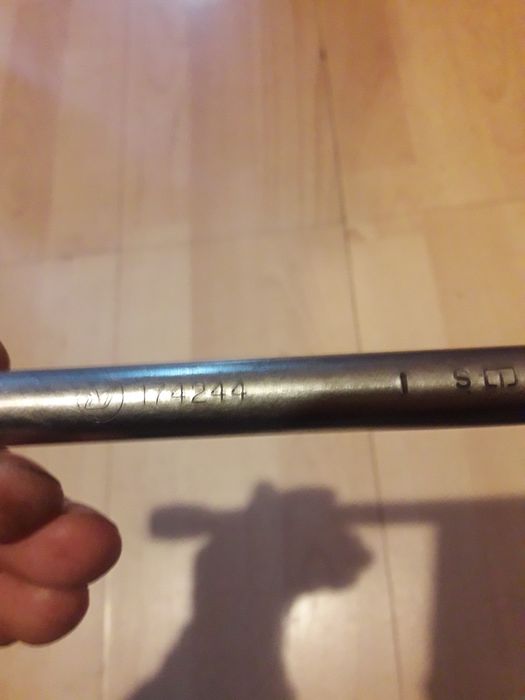 Łącznik sterociągu do silnika zaburtowego