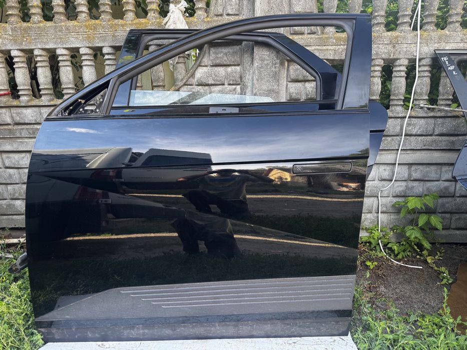 Двері Hyundai ionic 5 комплектні праві ліві перід зад