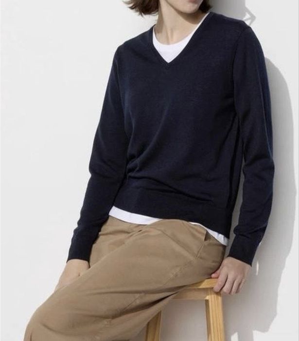 Шерстяний синій джемпер пуловер uniqlo